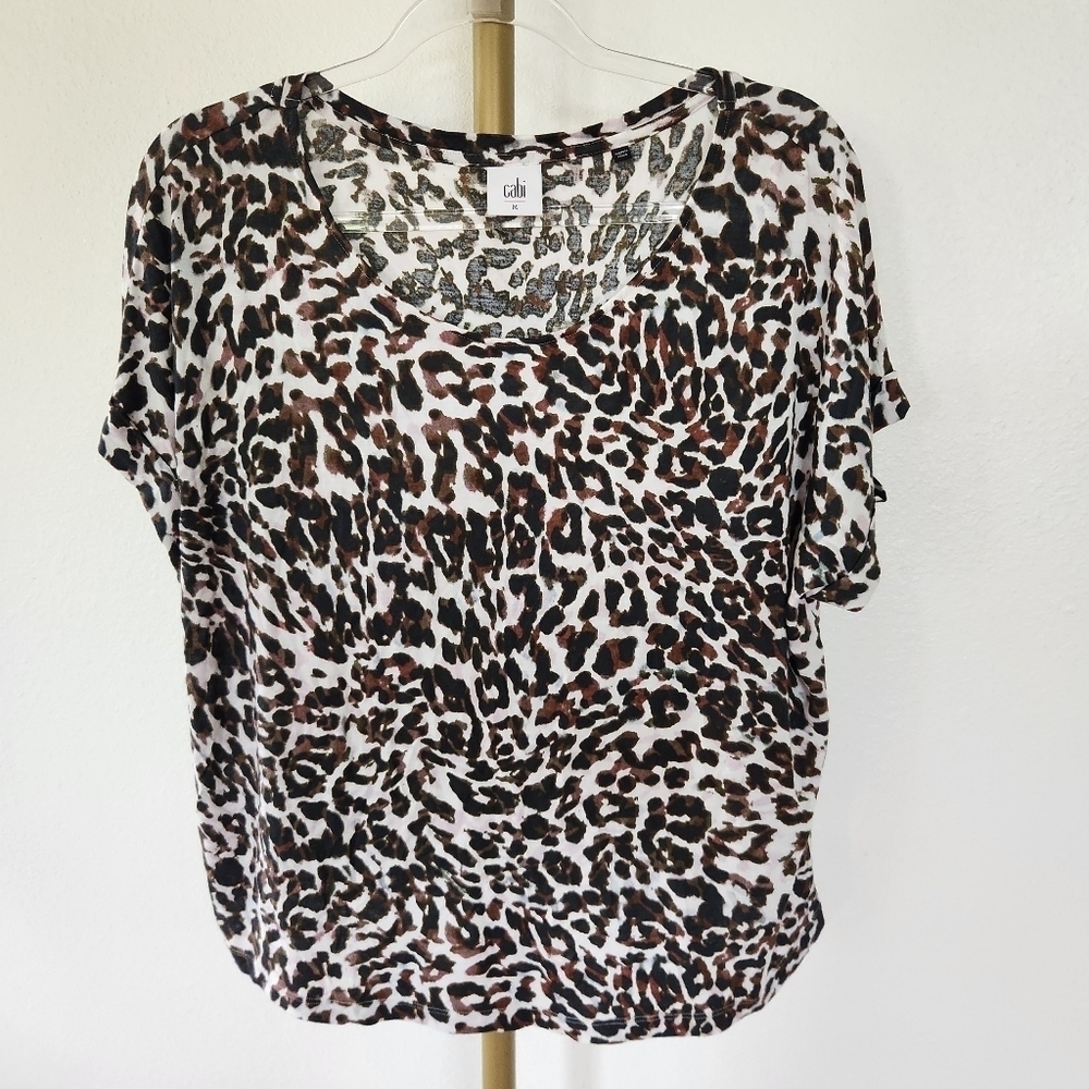 Cabi Leopard Print Boxy Top Tee Womens Size Medium Short Sleeve Rayon